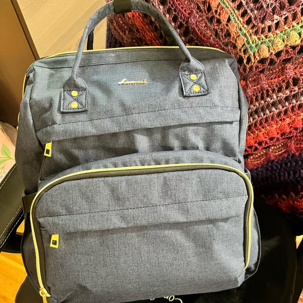 Laptop Bag w USB port. Lovevook brand